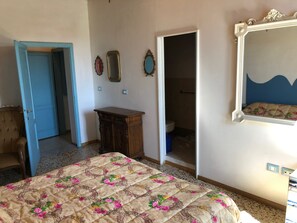 5 bedrooms, iron/ironing board, free WiFi, bed sheets - TUSCAN FARMHOUSE WITH POOL from 4 to 15 BEDS, GARDEN 6000sqm FENCED (Buggiano)