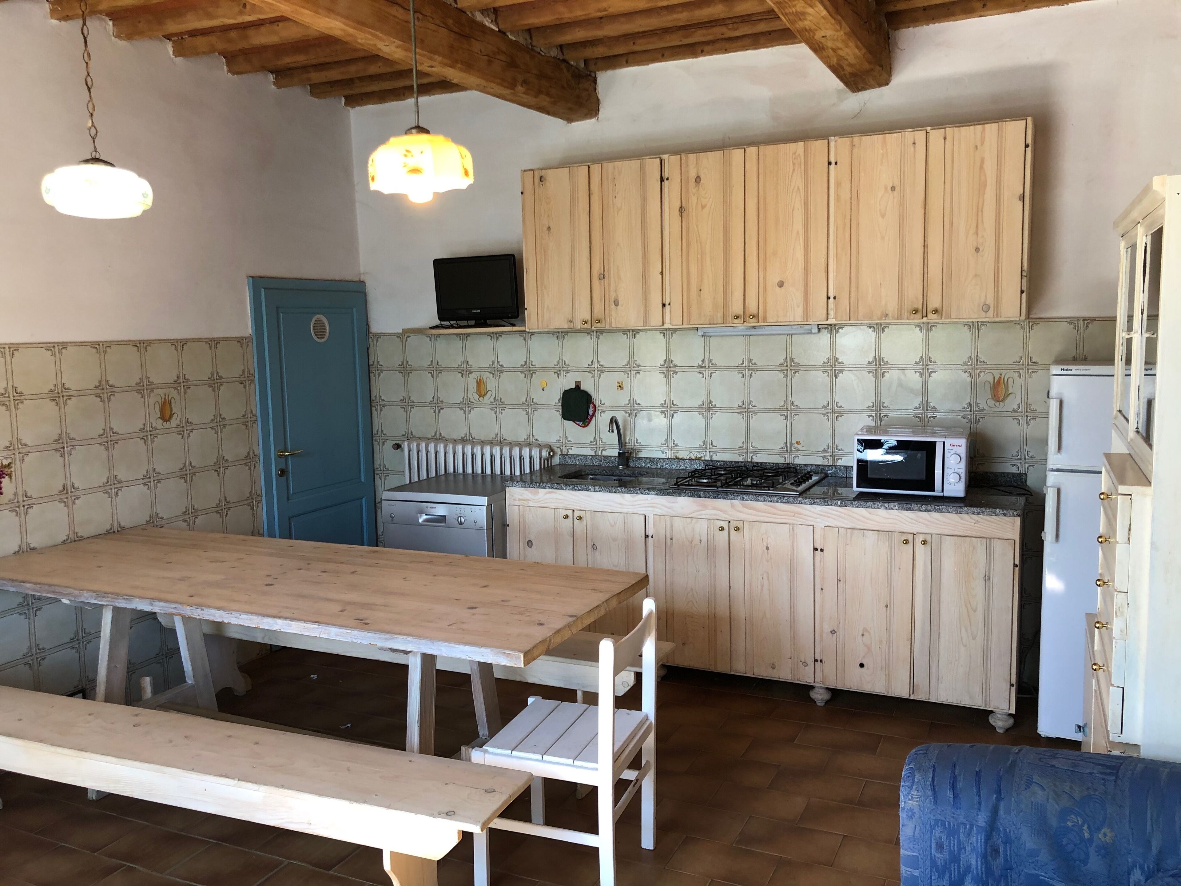 CASOLARE TOSCANO CON PISCINA  da 2 a 15 POSTI LETTO, GIARDINO 6000mq RECINTATO