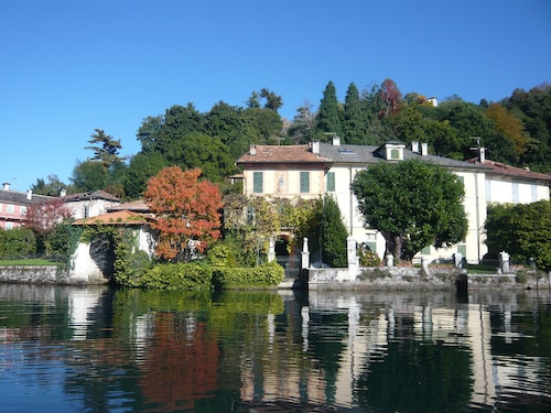 The house by the lake