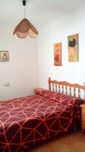 3 bedrooms, iron/ironing board, wheelchair access