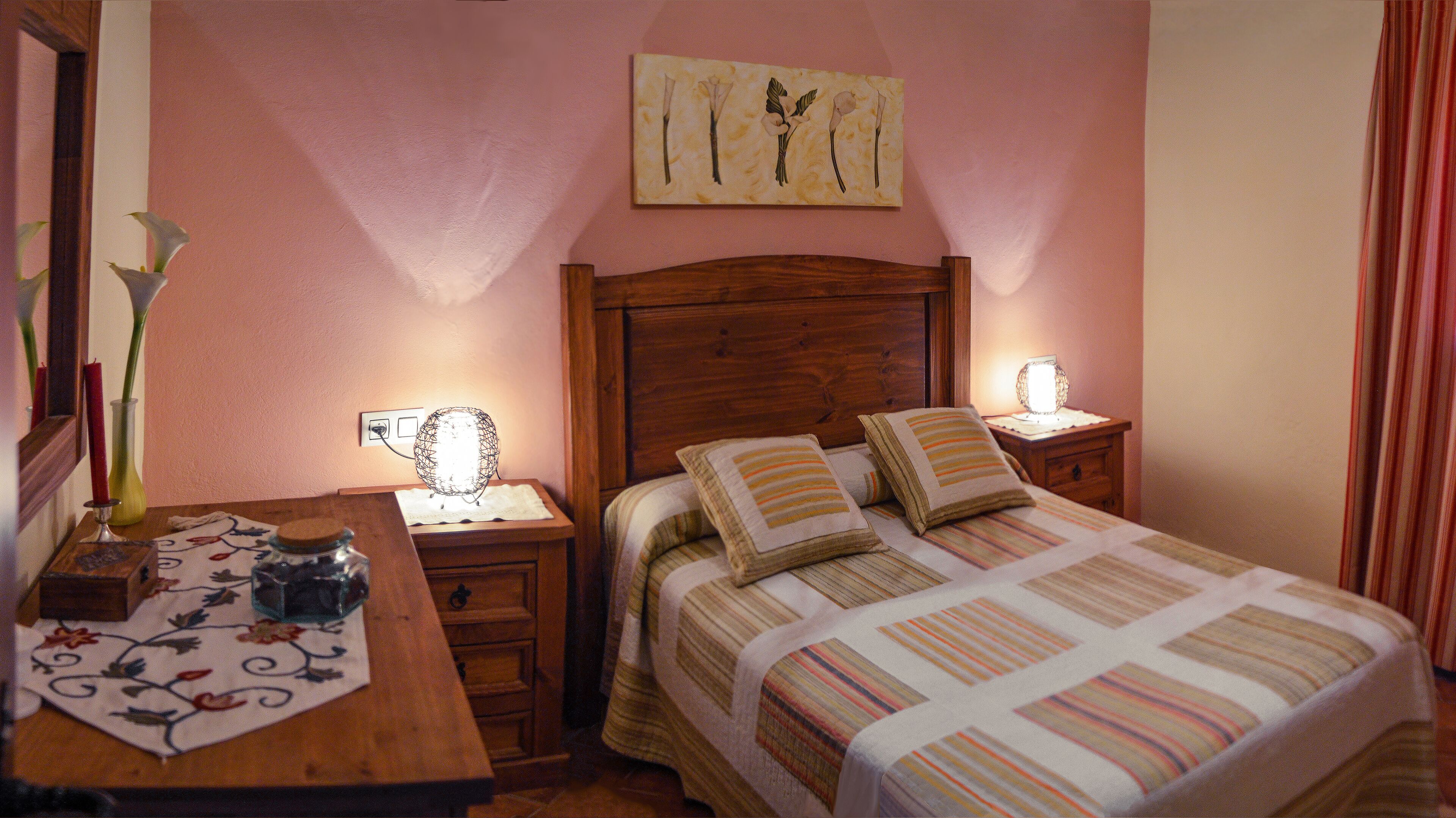 Villa with Private Pool, wonderful Lake/Mountain views, pets fiendly and Wi-Fi