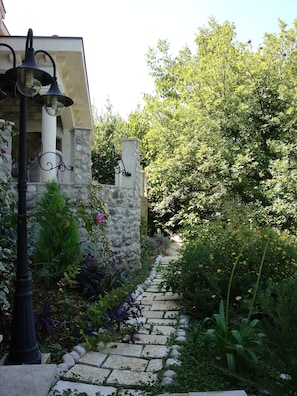 Property grounds - Large Luxury Stone Villa With Private Infinity Pool And Sea Views (Southern Coastal)