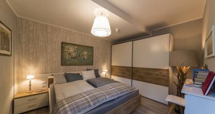 Sehr ruhige Wohnung mit privatem Garten, Wifi und Parkplatz am Herz von Brixen