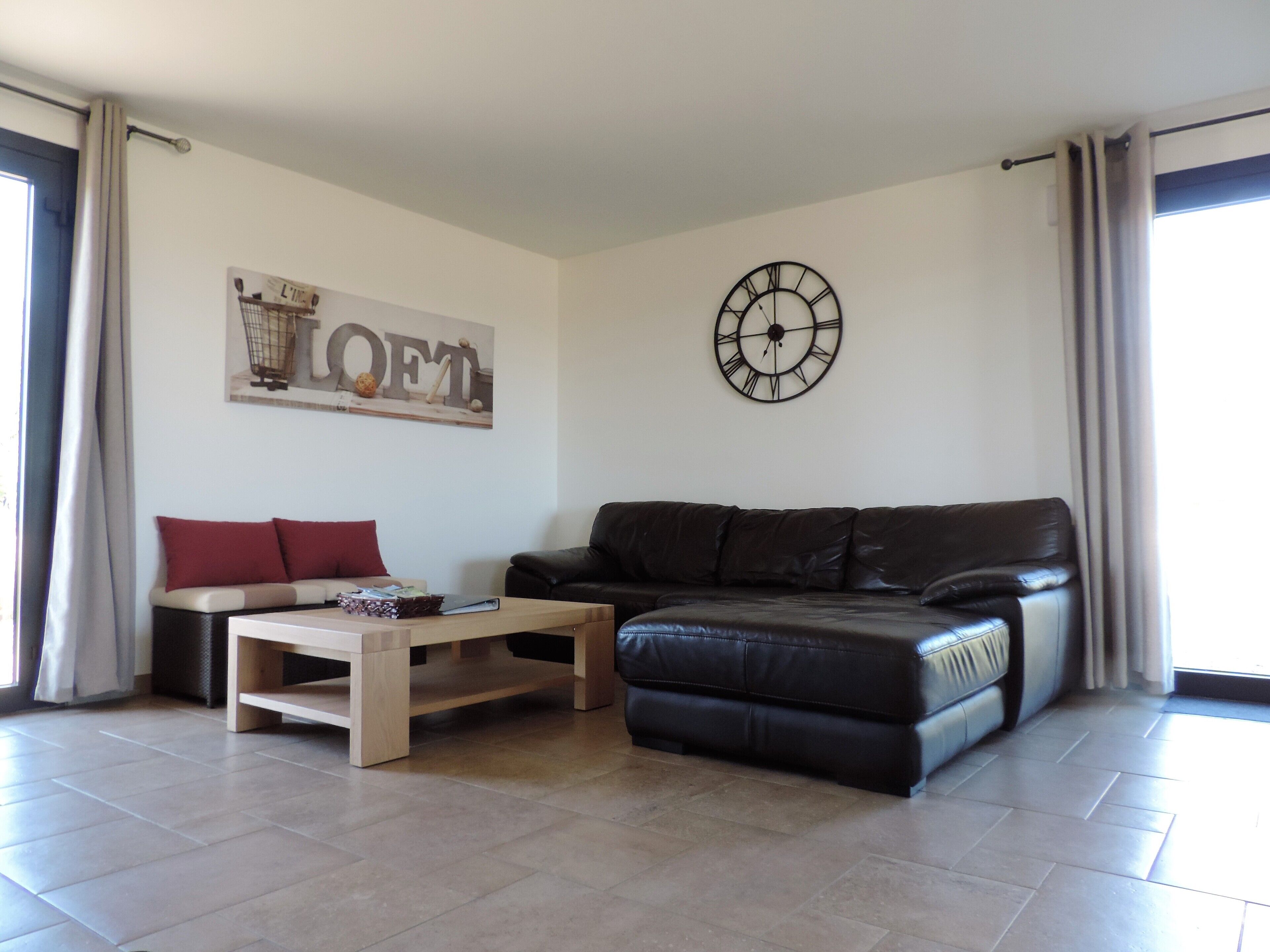 Maison avec jardin à la campagne