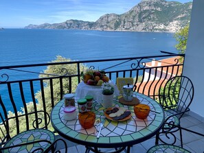 Outdoor dining - Casa Incanto - Seaview, Pool & Garden (Praiano)
