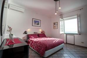 2 bedrooms, iron/ironing board, travel crib, free WiFi - Casa Incanto - Seaview, Pool & Garden (Praiano)