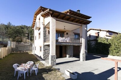 Rural House El Mirador del Valle, near Valdelinares ski slopes 