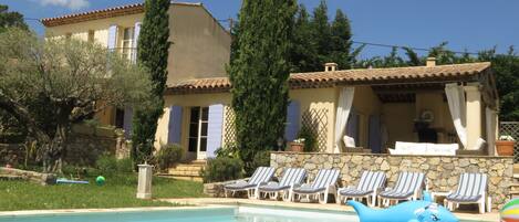 Piscine extérieure, piscine chauffée