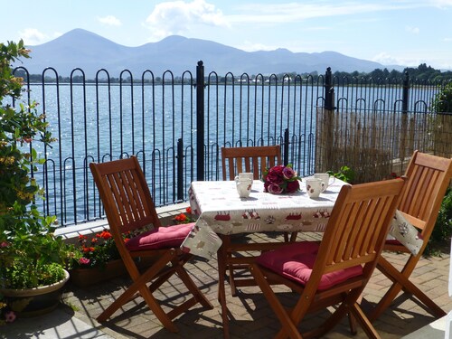 Luxury Apartment with Spectacular Mountain and Sea Views, The Quay, Dundrum
