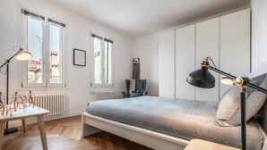 Uklassifisert bilde, 3 av 13, knapp