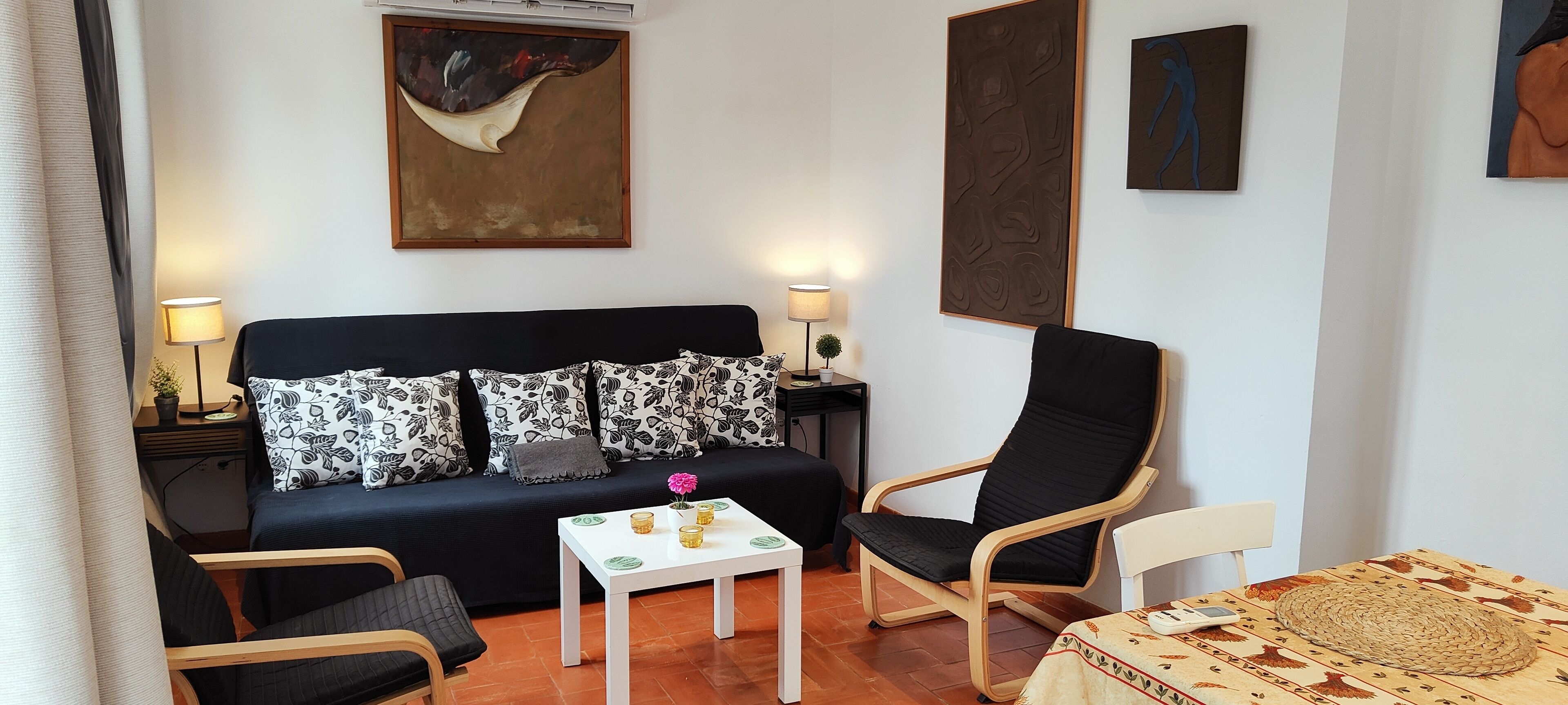 House with garden at 40 meters from the sand beach of la Fosca.