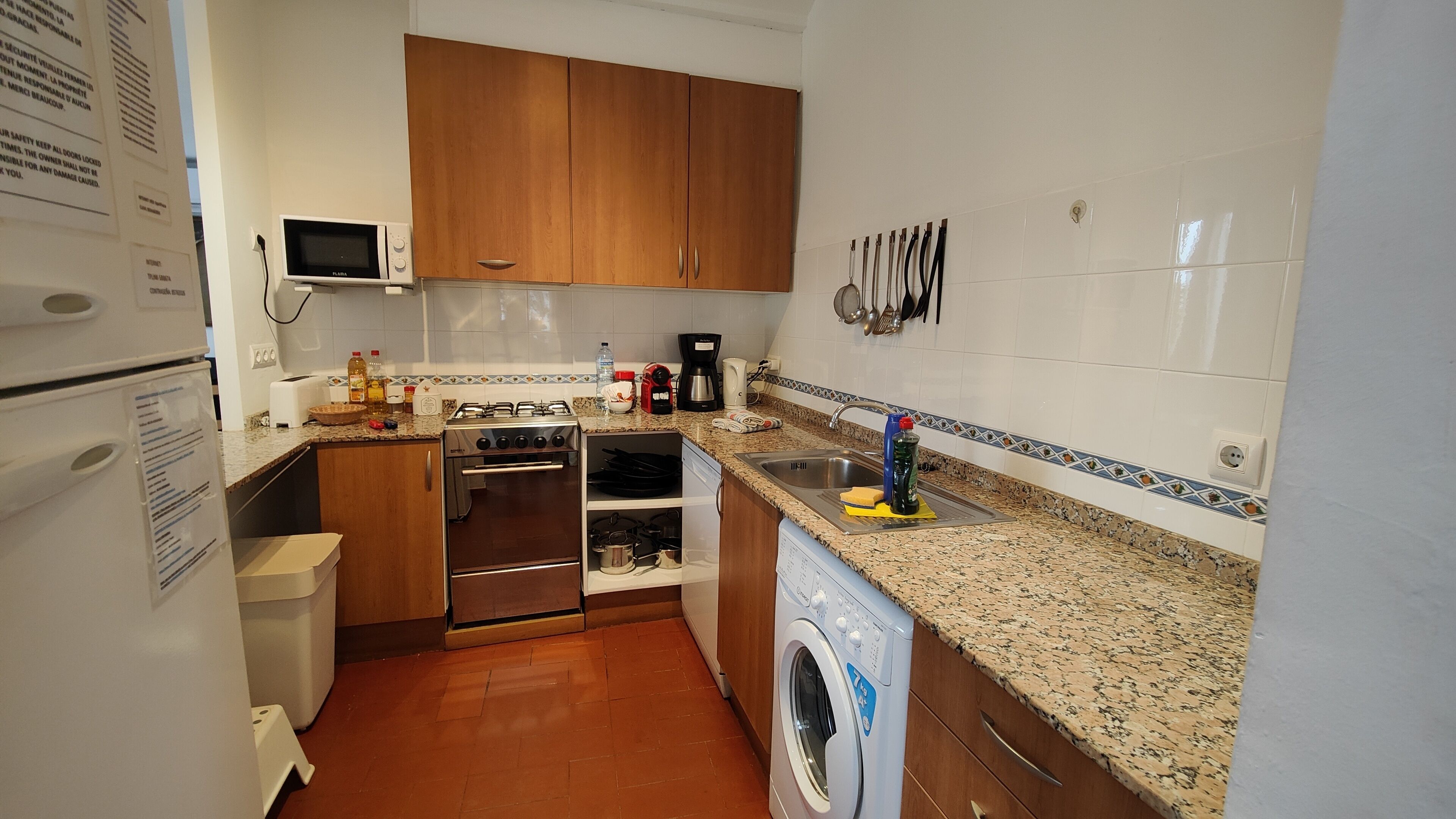 House with garden at 40 meters from the sand beach of la Fosca.