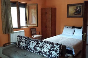 2 bedrooms