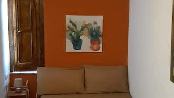 2 makuuhuonetta, silitysrauta/-lauta, Wi-Fi, vuodevaatteet