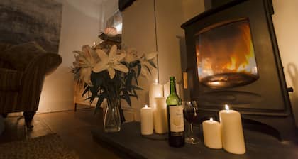 Grade II listed 3 bed cottage - near Sherwood Forest - Still accepting bookings