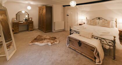 Grade II listed 3 bed cottage - near Sherwood Forest - Still accepting bookings