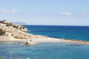 Beach nearby - Aparment, very first line of sea Coveta Fuma with stunning sea views (el campello)