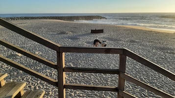 Vista para praia/oceano