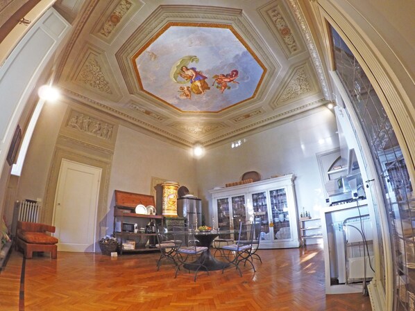 Interior - Luxury: in historical villa in the hills around Florence (Firenze)
