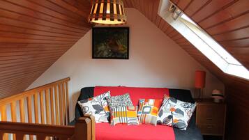 2 chambres, fer et planche Ă repasser, lit parapluie