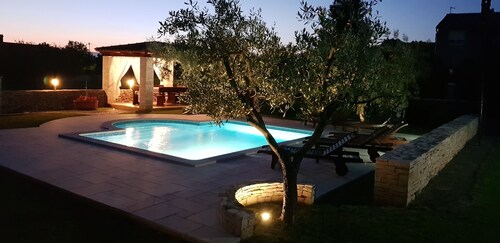 Peaceful Family House " Tedi "  With heated pool  !!!!