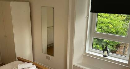 Elderpark Apartment 3