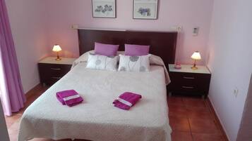 2 chambres, fer et planche Ă repasser, lit parapluie, Wi-Fi gratuit