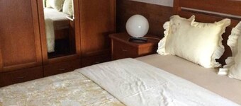 Charneca Guest House