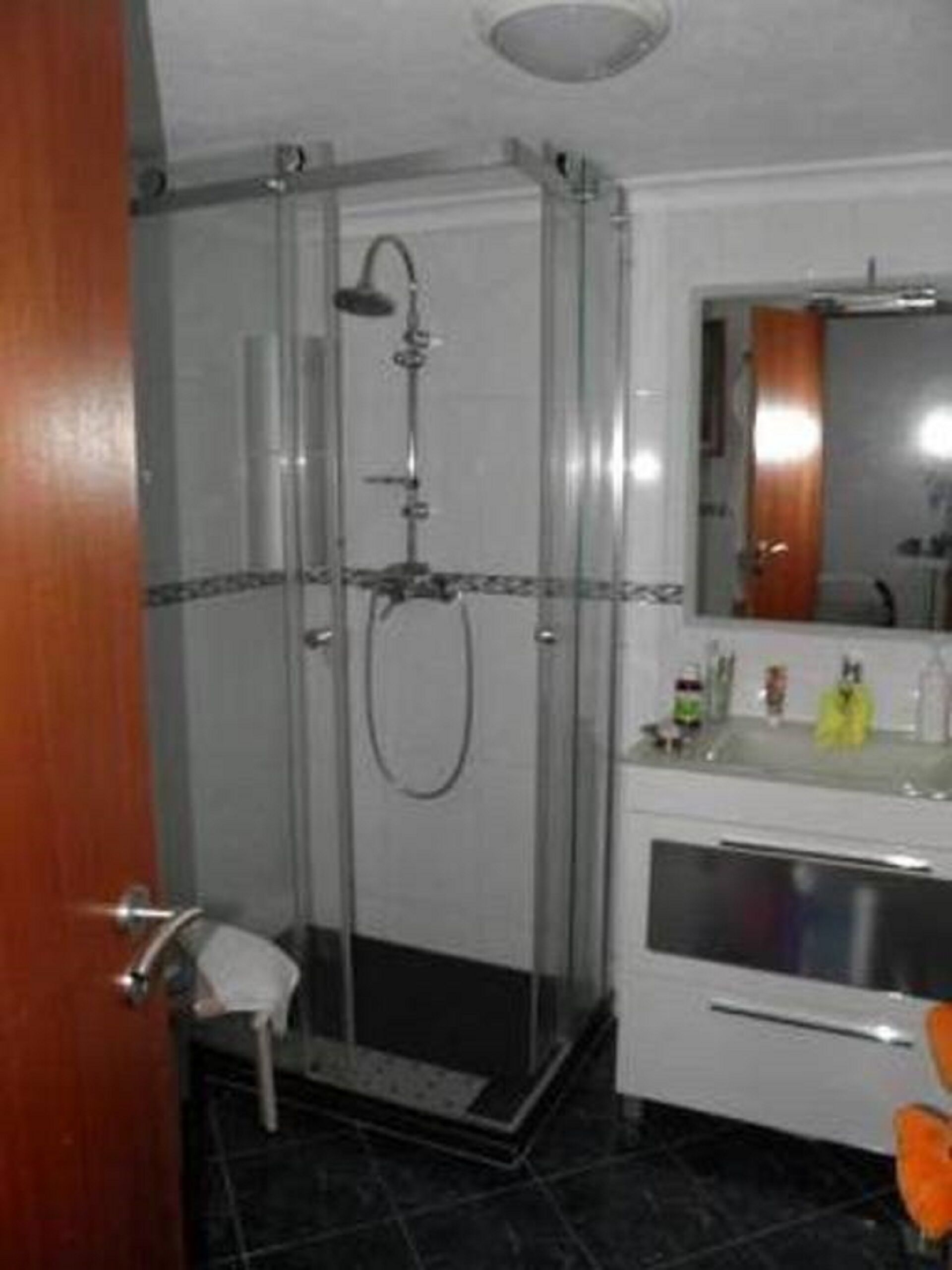 Charneca Guest House