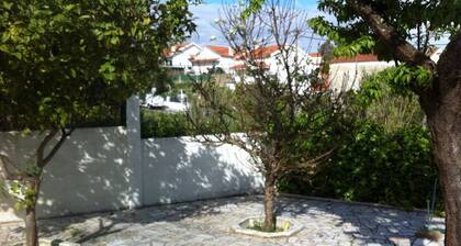 Charneca Guest House
