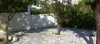 Charneca Guest House