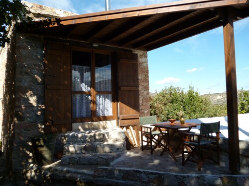 Anoi - 1-bedroom country house.