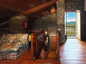 Téléviseur, foyer, chaîne audio