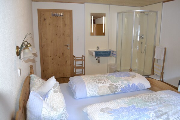 6 bedrooms, free WiFi