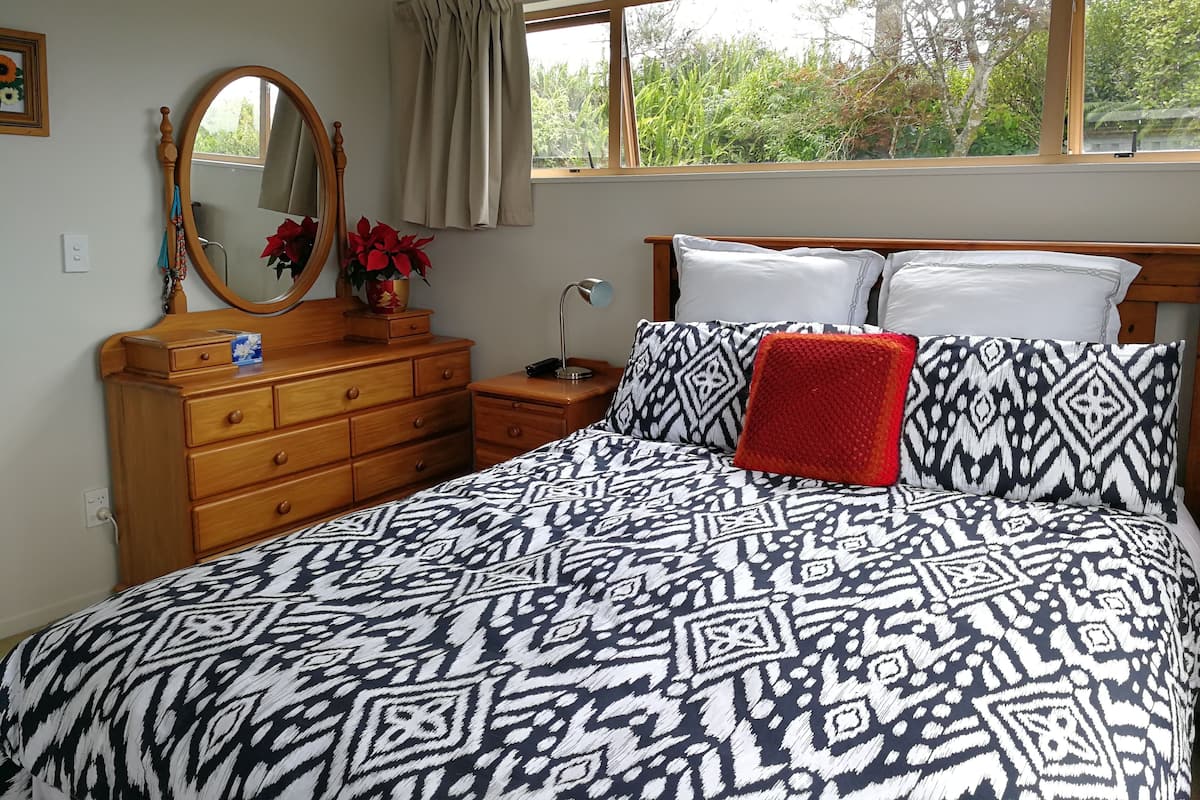 Deluxe Double Room, 1 Queen Bed, Ensuite, Harbour View (# 1)