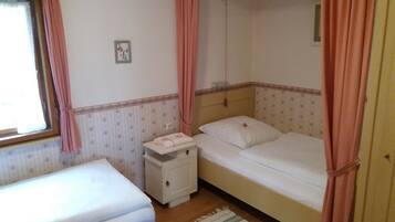 2 sovrum och sÀngklÀder