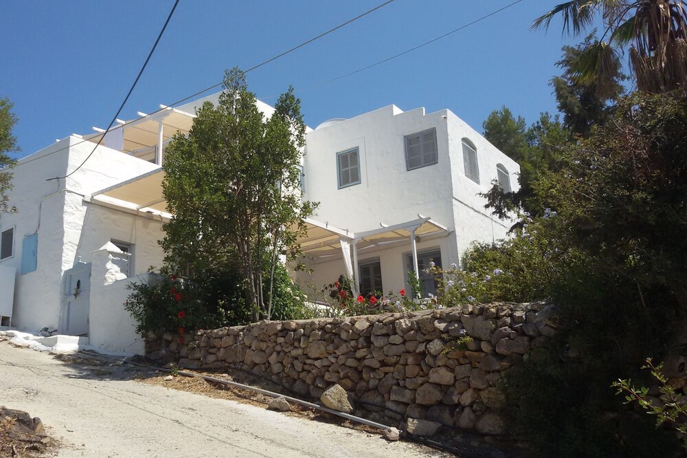 charming traditional villa eot 1325
