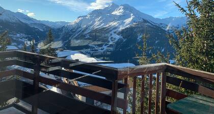 Hiljattain kunnostettu 2 makuuhuoneen huoneisto, vuodepaikkoja 6-8. Lähellä rinteitä