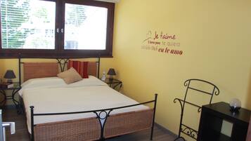 2 Schlafzimmer, Bügeleisen/Bügelbrett, Reisekinderbett, kostenloses WLAN