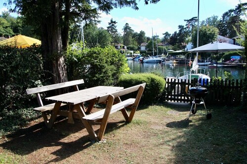 Port Ripaille: Your house right on the lake / the best of mountains and sea!