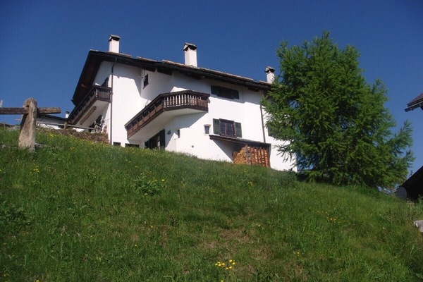 View of the house from the parking lot