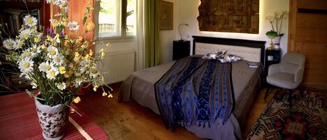 2 間睡房、房內夾萬、熨斗/熨衫板、免費 Wi-Fi