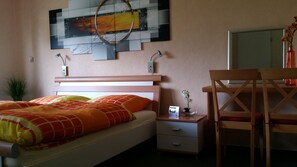 3 dormitorios, tabla de planchar con plancha, wifi gratis y ropa de cama