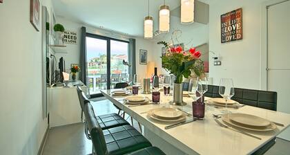 PREMIUM VACATION HOME WITH SEAVIEW