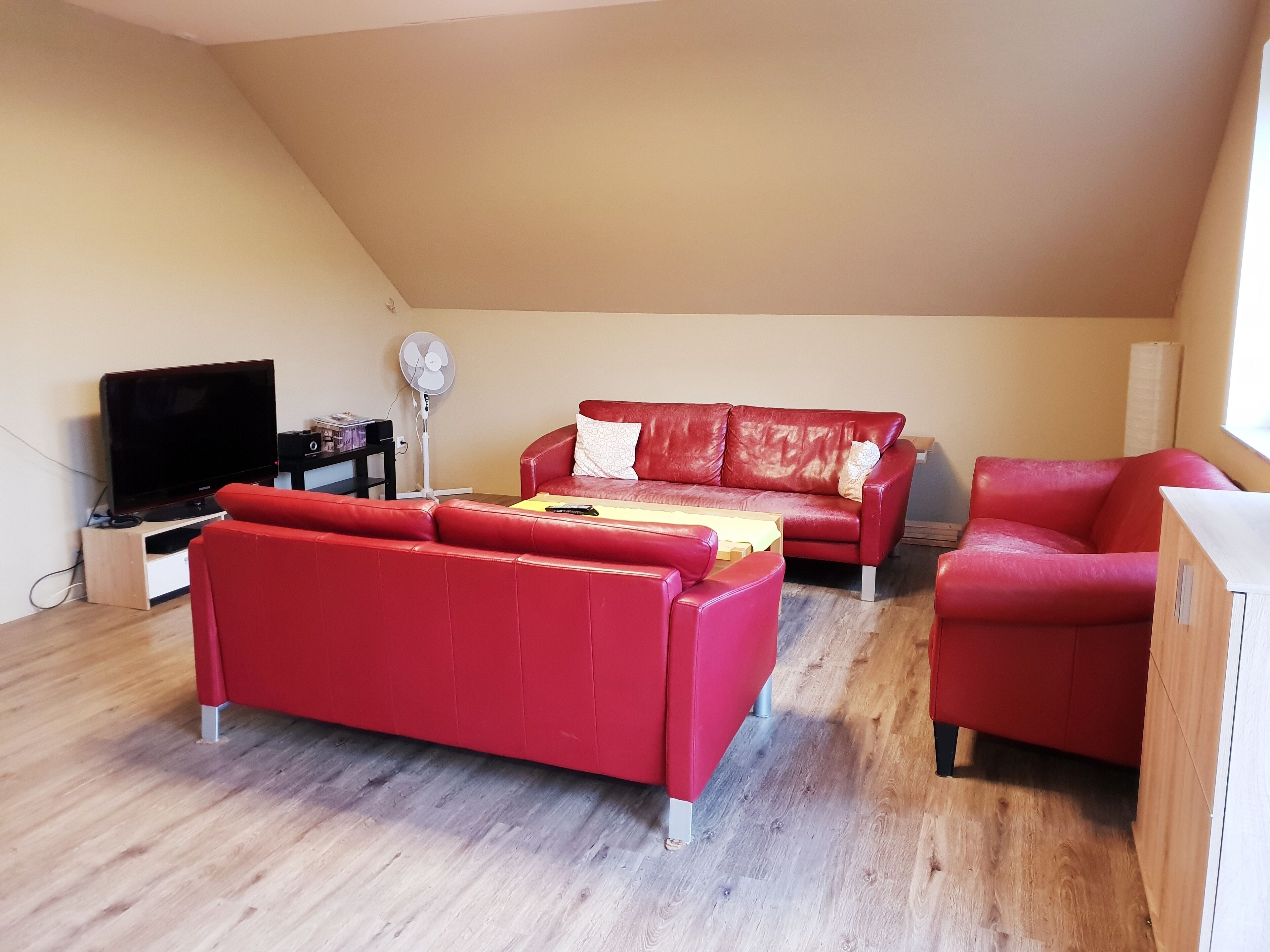 Wohnen am Fusse des Weinberges, klimaneutral.