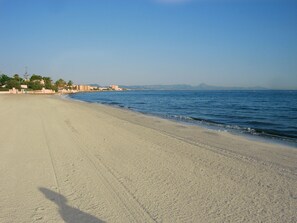 Sun loungers, beach towels - Beautiful CASA PEPPO, private garden, communal pool, mountain views, Montgo (Denia)