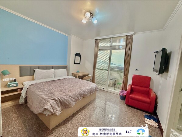 Phòng đôi Tiêu chuẩn, quang cảnh biển | Bàn, khu vực làm việc phù hợp cho laptop, màn/rèm cản sáng 