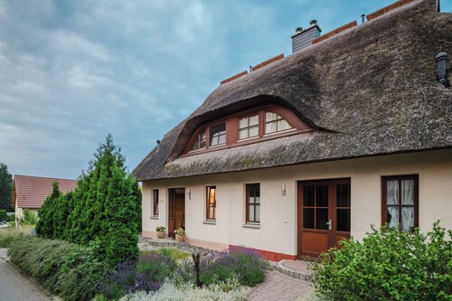 Maison de vacances 'Glowe Rügen' avec jardin, terrasse, chaise de plage, sauna, Wi-Fi