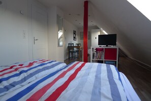 2 makuuhuonetta, silitysrauta/-lauta, ilmainen Wi-Fi, vuodevaatteet