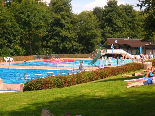 Large, comfortable, quiet 4-star apartment in the climatic health resort of Polle on the Weser cycle path